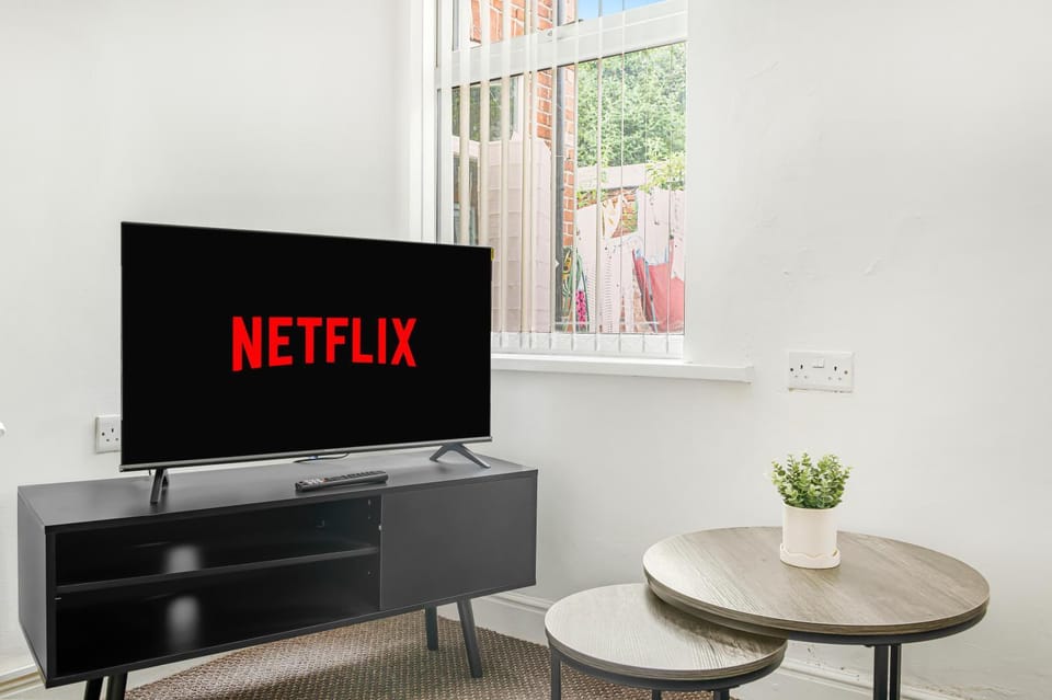 Communal lounge/ TV room, TV and multimedia, Evening entertainment