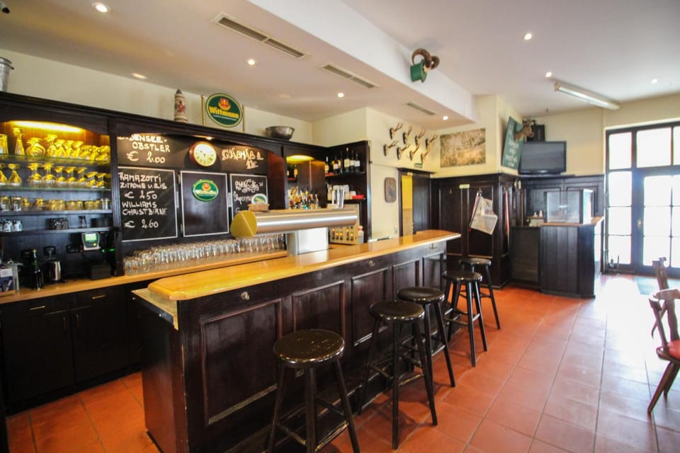 Lounge or bar