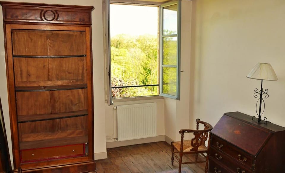 Charming house, tennis, ping-pong, Burgundy Villa in Bourgogne-Franche-Comté