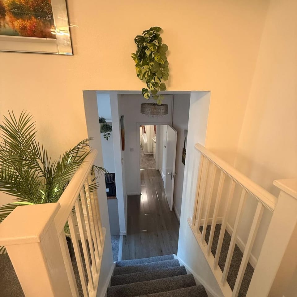 Comfy Peckham Stay - Steps from Peckham Rye Apartment in London Borough of Southwark