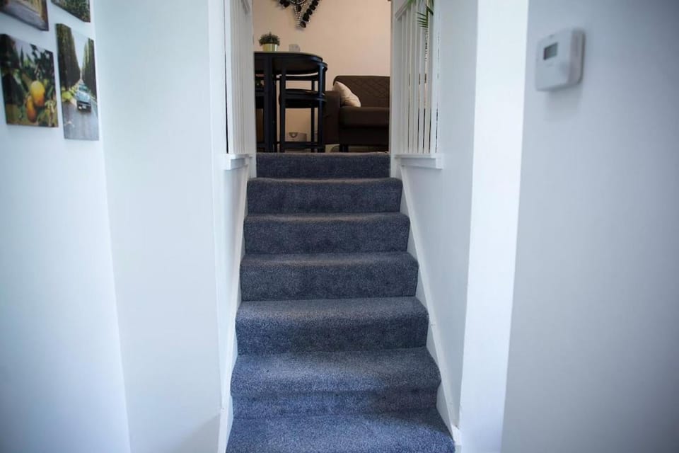 Comfy Peckham Stay - Steps from Peckham Rye Apartment in London Borough of Southwark