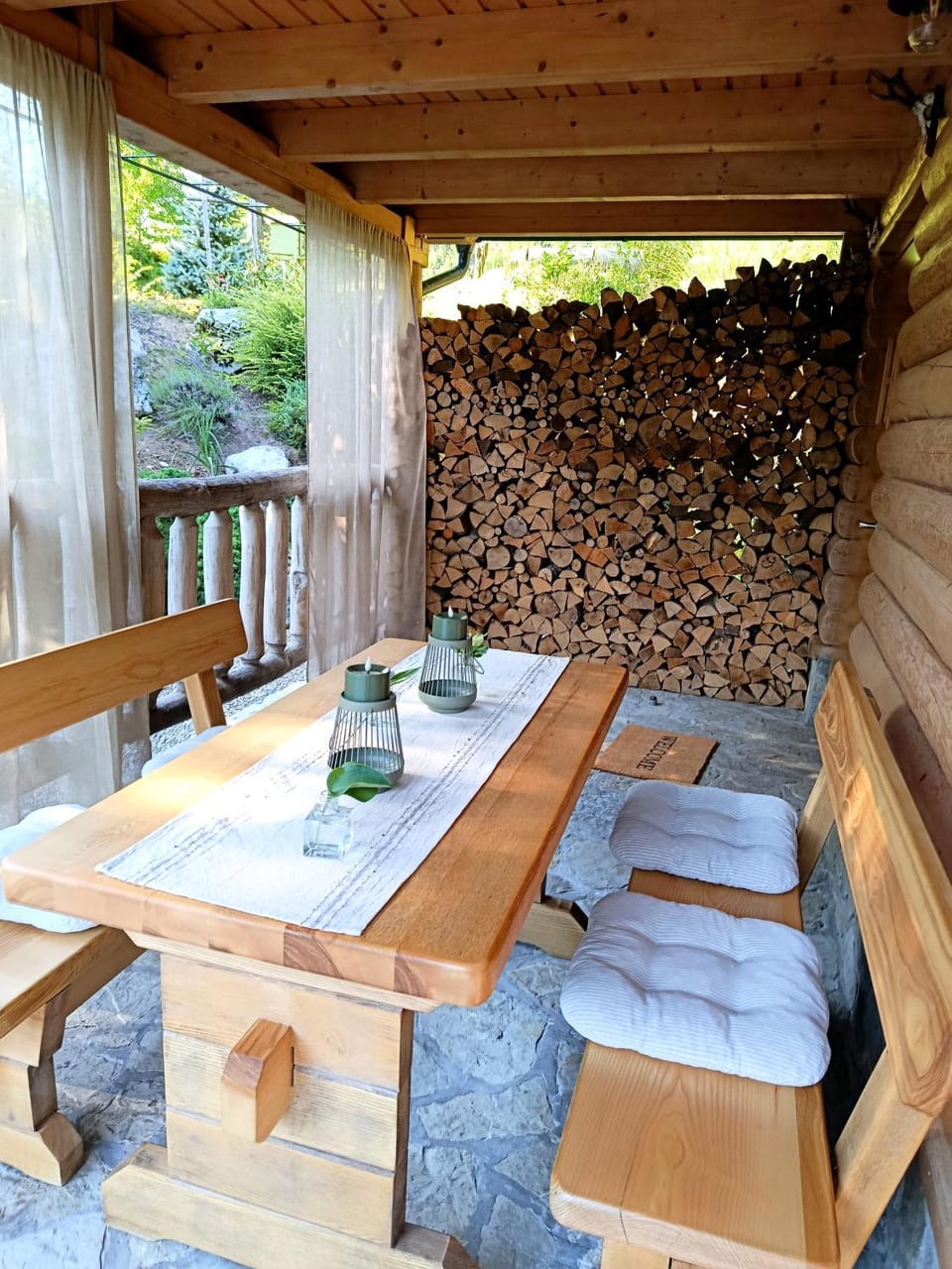 Lill' Hill estate & wellness - Lumina Chalet House in Slovenia