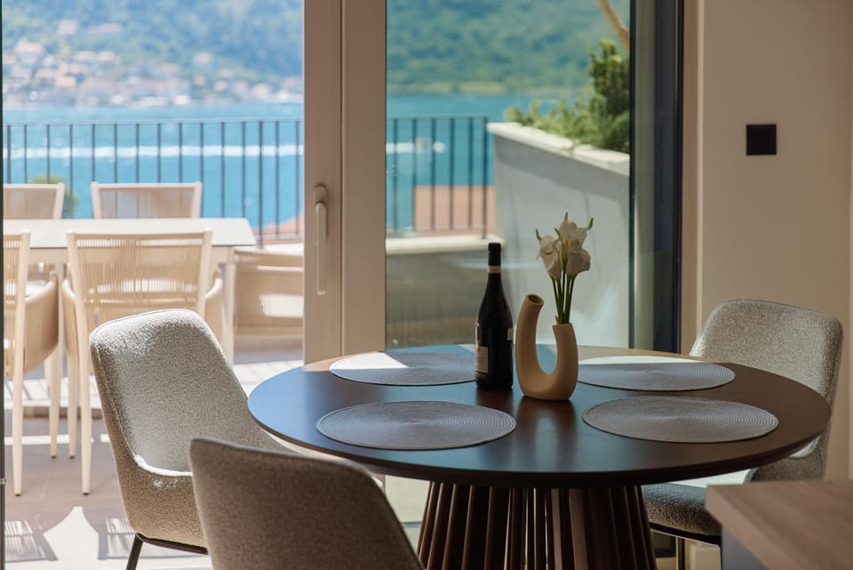Boka Garden Penthouse by MN Property Apartment in Dobrota