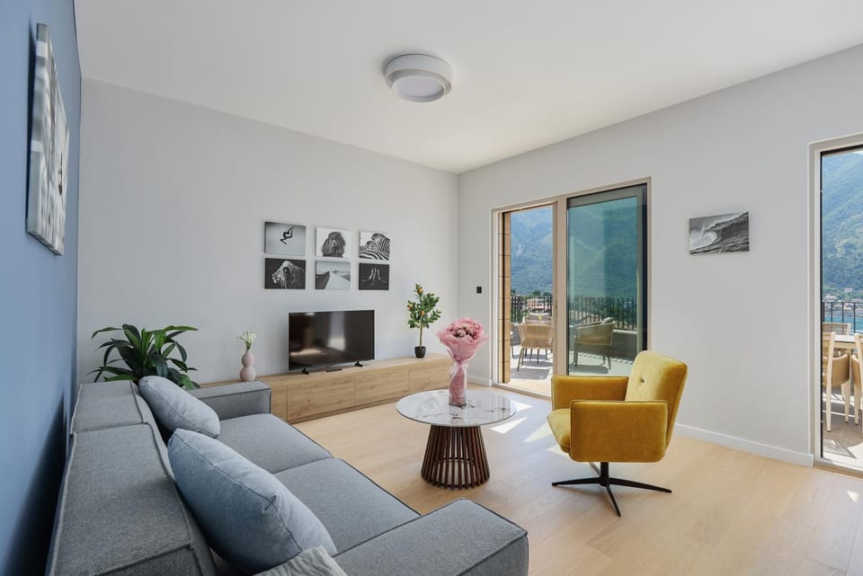 Boka Garden Penthouse by MN Property Apartment in Dobrota