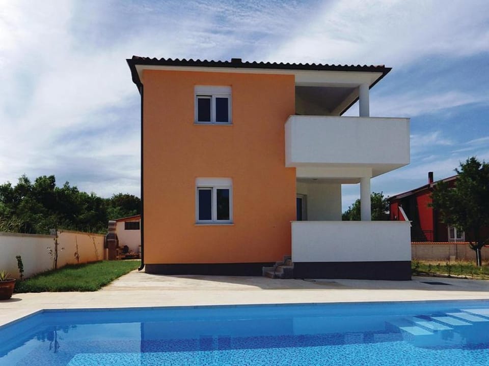 On site, Pool view, Swimming pool