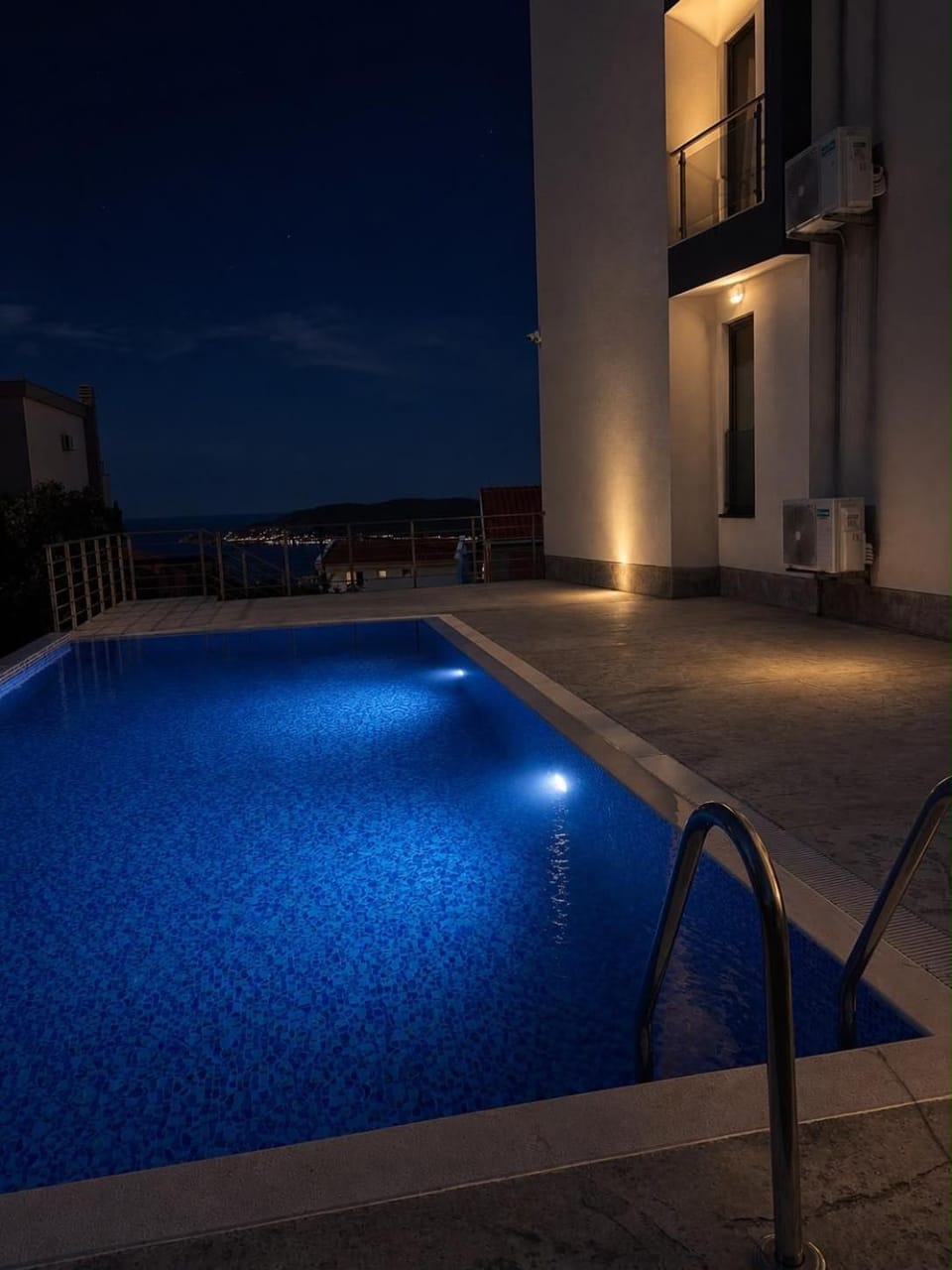 2BR Olive Tree Apartment sea view swimming pool and garage Budva Apartment in Budva Municipality