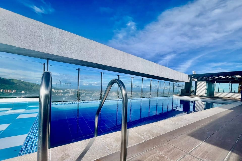 Habitat luxury suite - Rooftop Pool Apartment in Ibagué