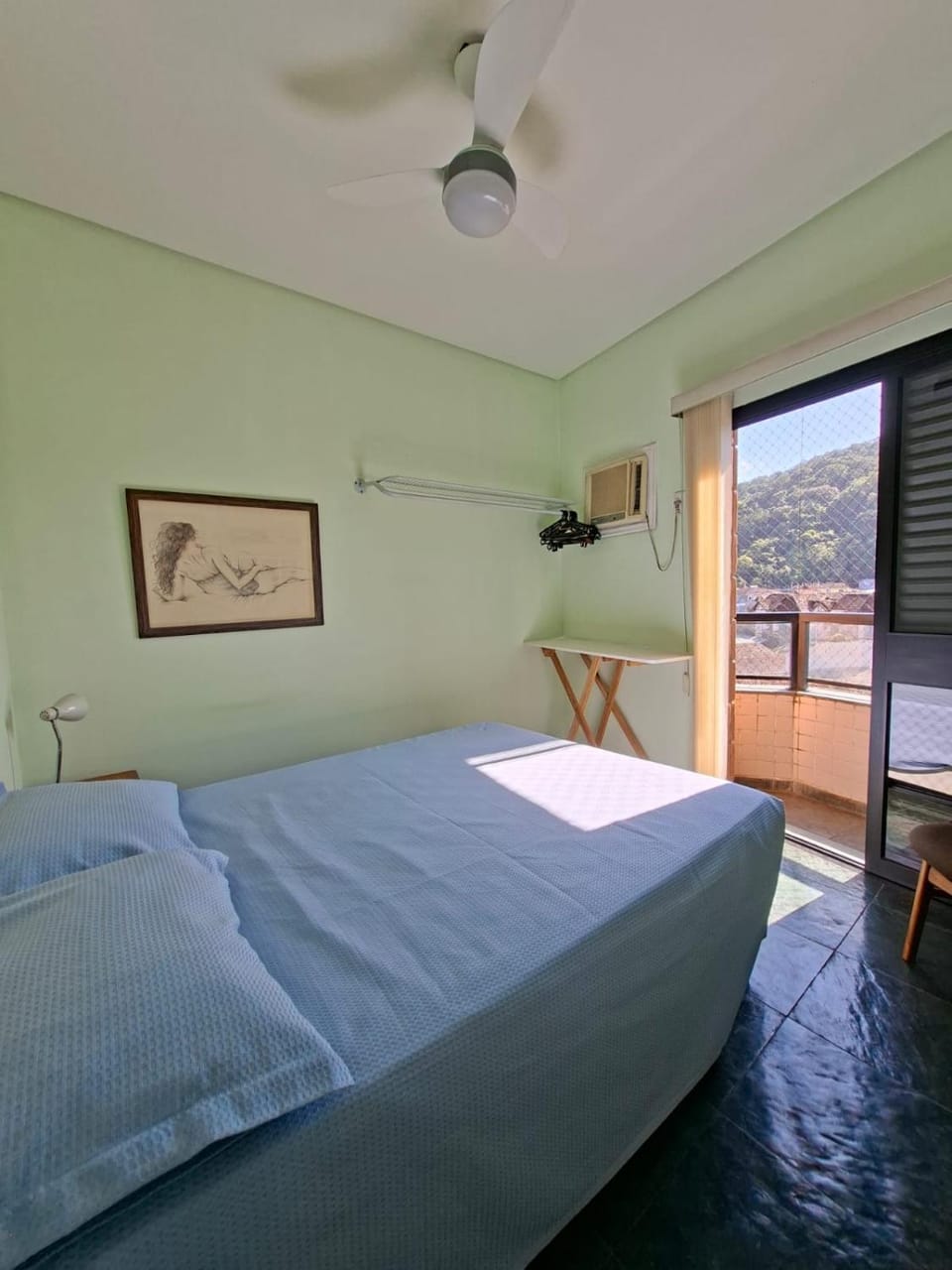 Guarujá Enseada,2 quartos, ar, vaga 1 carro, praia à pé Apartment in Santo André