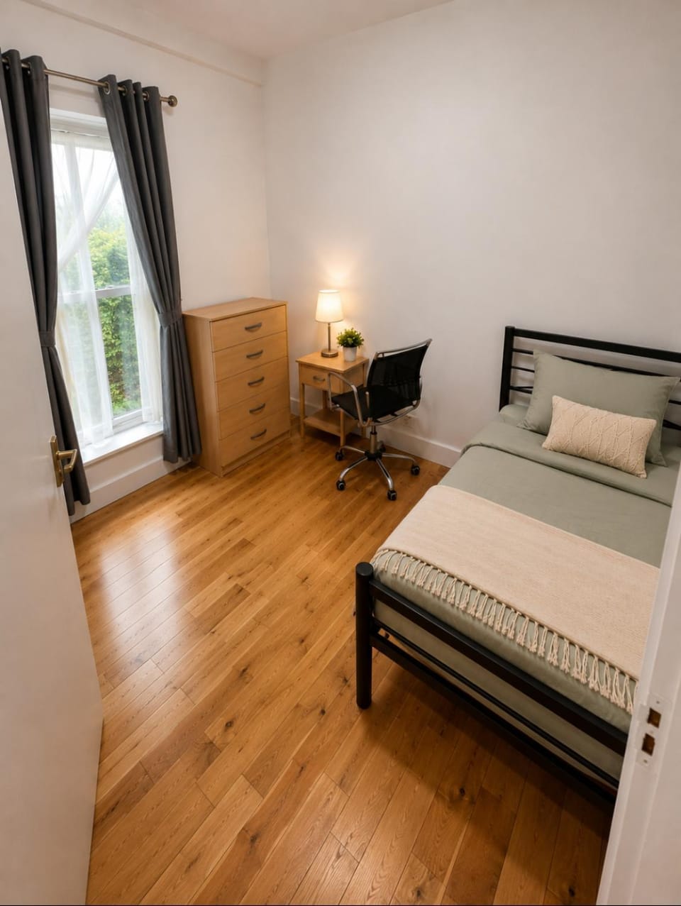 Modern 2 Bedroom, Apartment in Canary Wharf Fast WiFi Apartment in London