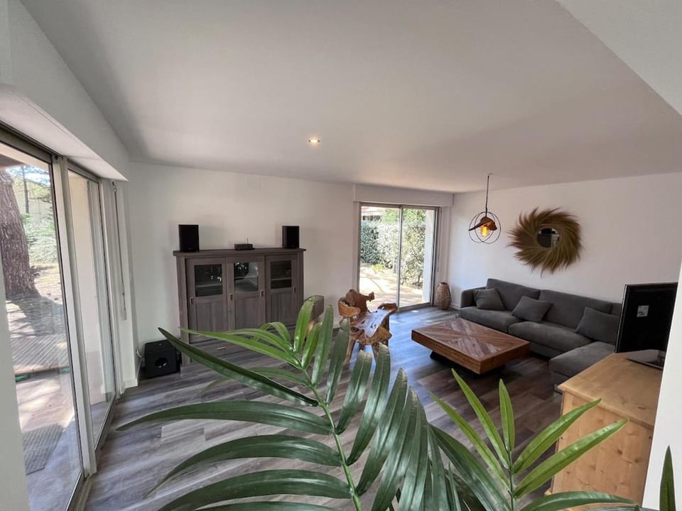 Entre Plage et Pins Plage à 50 m Spa privatif Villa familiale 8 personnes Villa in La Tranche-sur-Mer