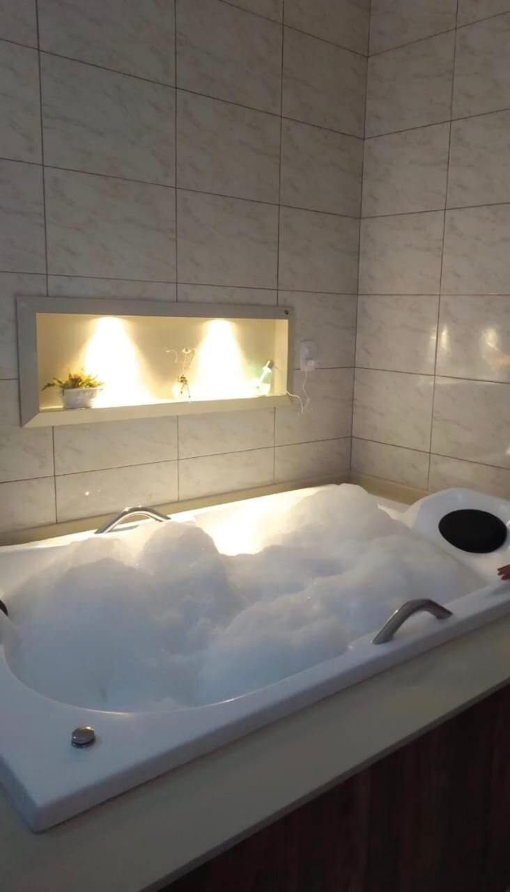 Hot Tub, Hot Tub