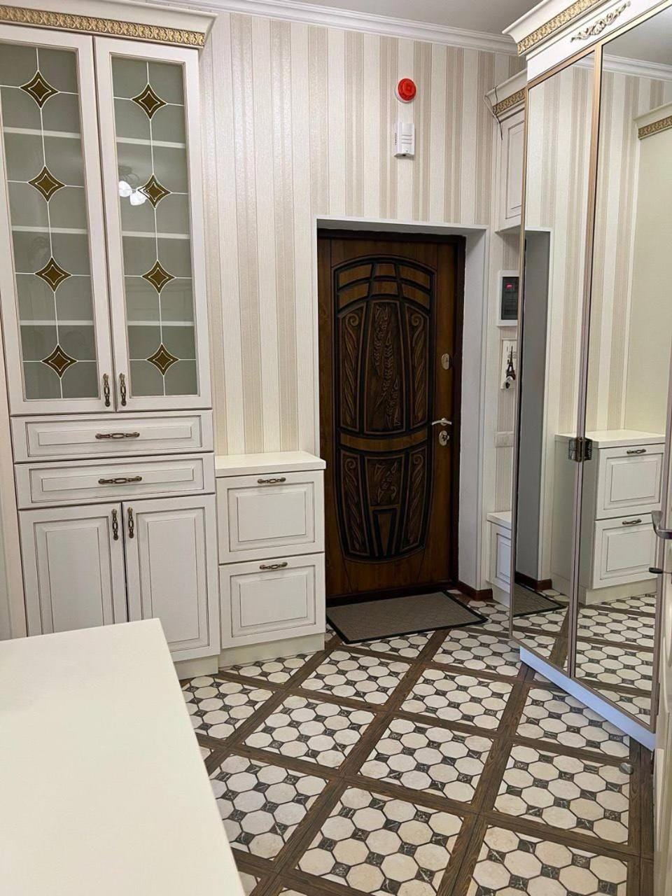 Большая квартира около Аркадии Apartment in Odessa