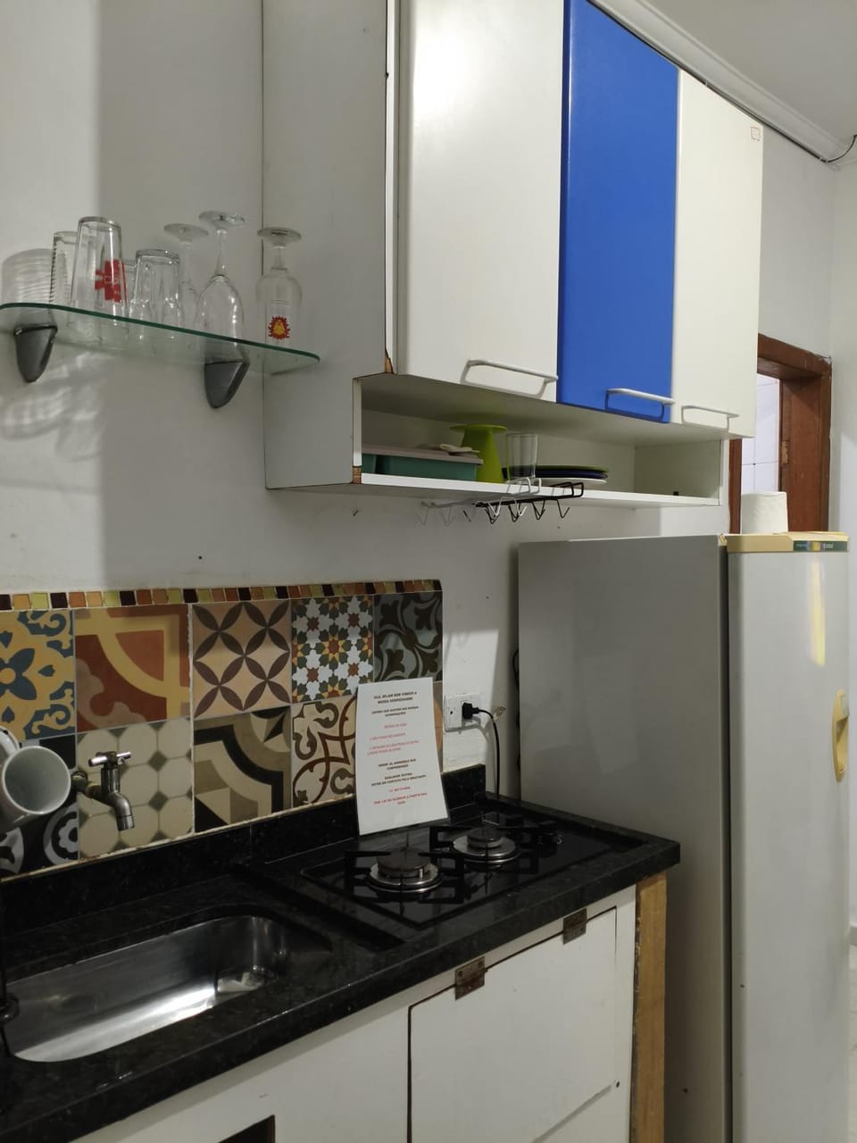 Kitnet wi-fi gratuito a 50 metros da praia Vacation rental in State of São Paulo