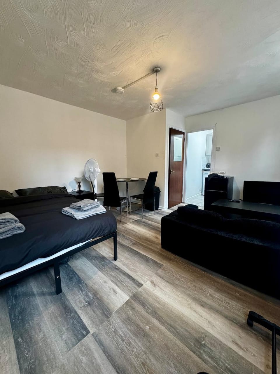 Stylish Studio In Manchester City Centre - Sleeps 4 Apartment in Manchester