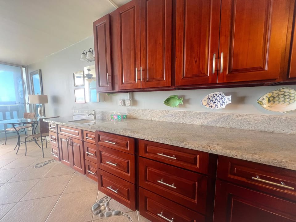 Secluded Ocean Bay Beachfront Condo on the Sand condo Apartment in Makaha