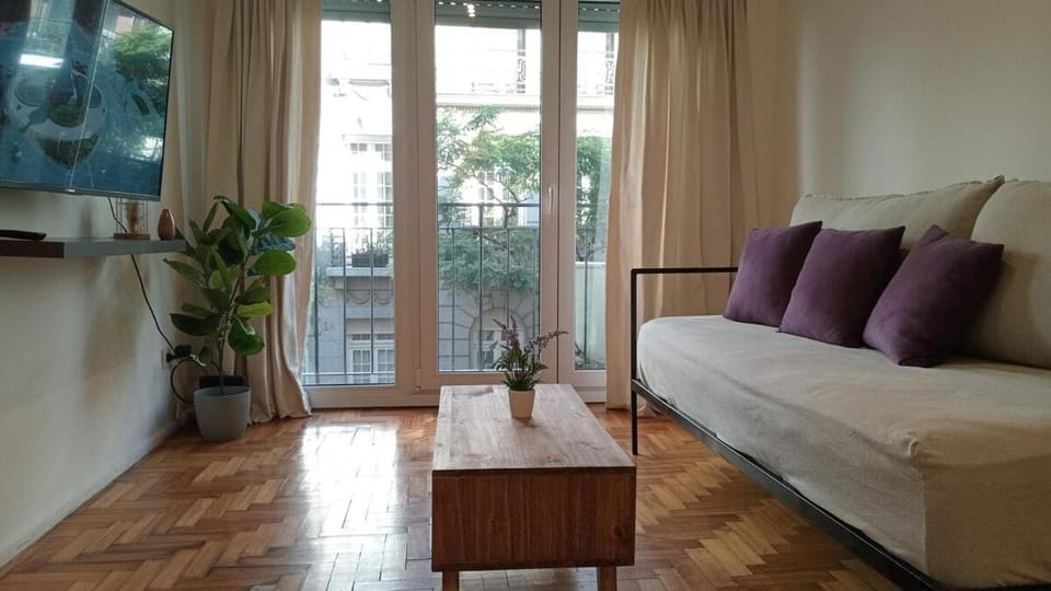 Classic & Comfortable - 1 Bedroom - Recoleta Apartment in Buenos Aires