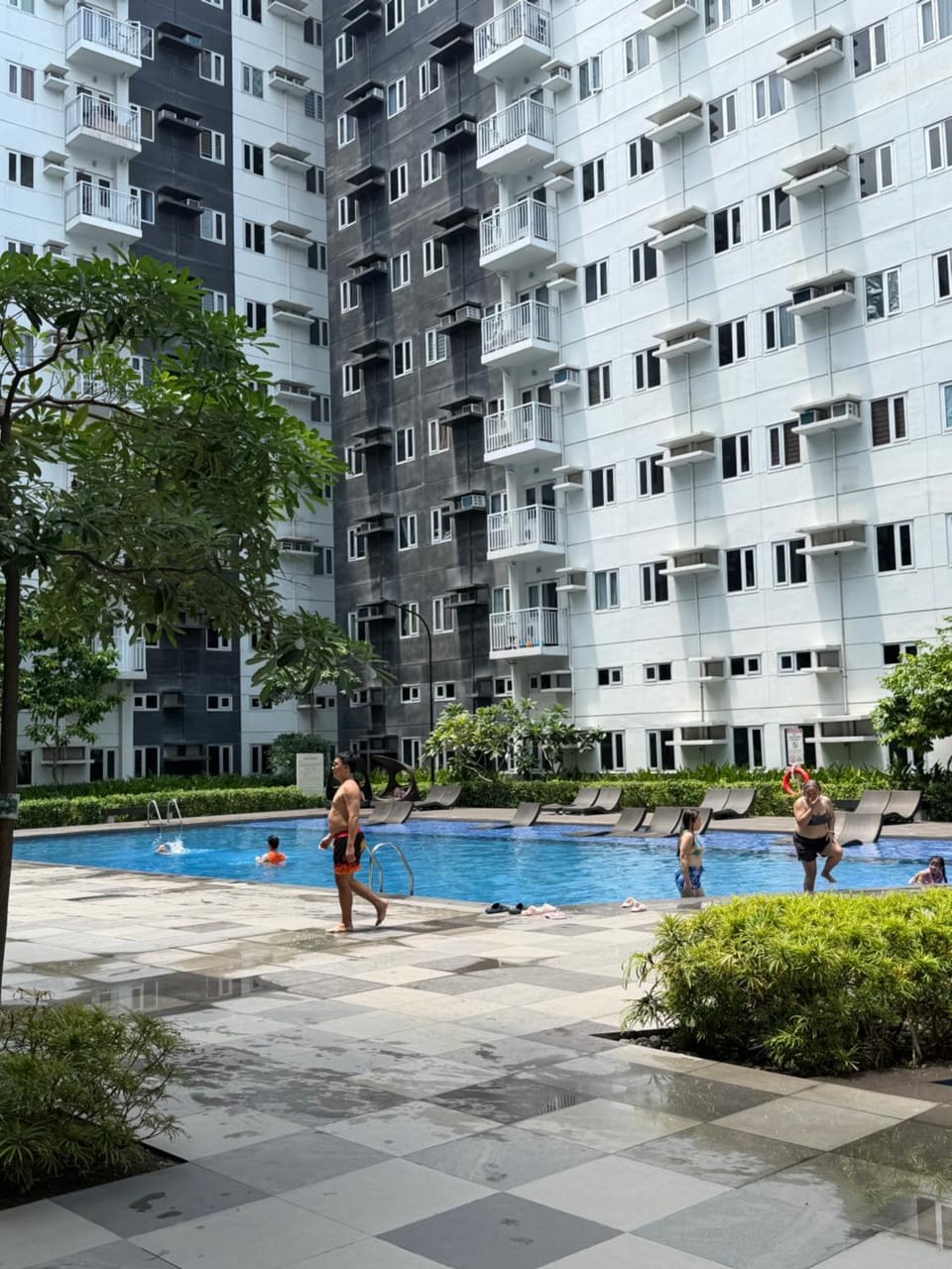 Swimming pool