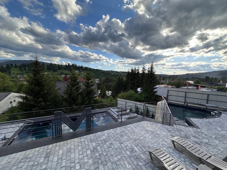 Mountain view, Pool view, Swimming pool