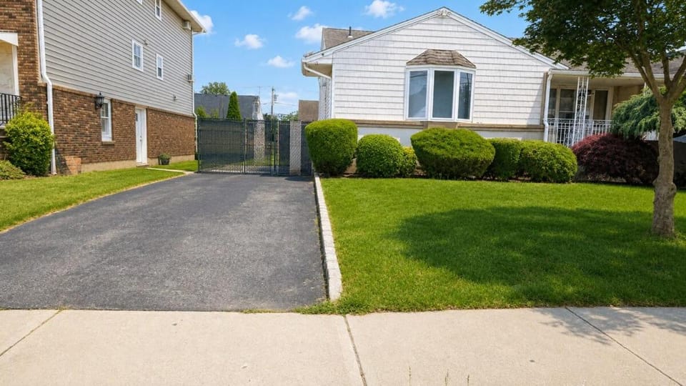 Property building, Neighbourhood, Street view