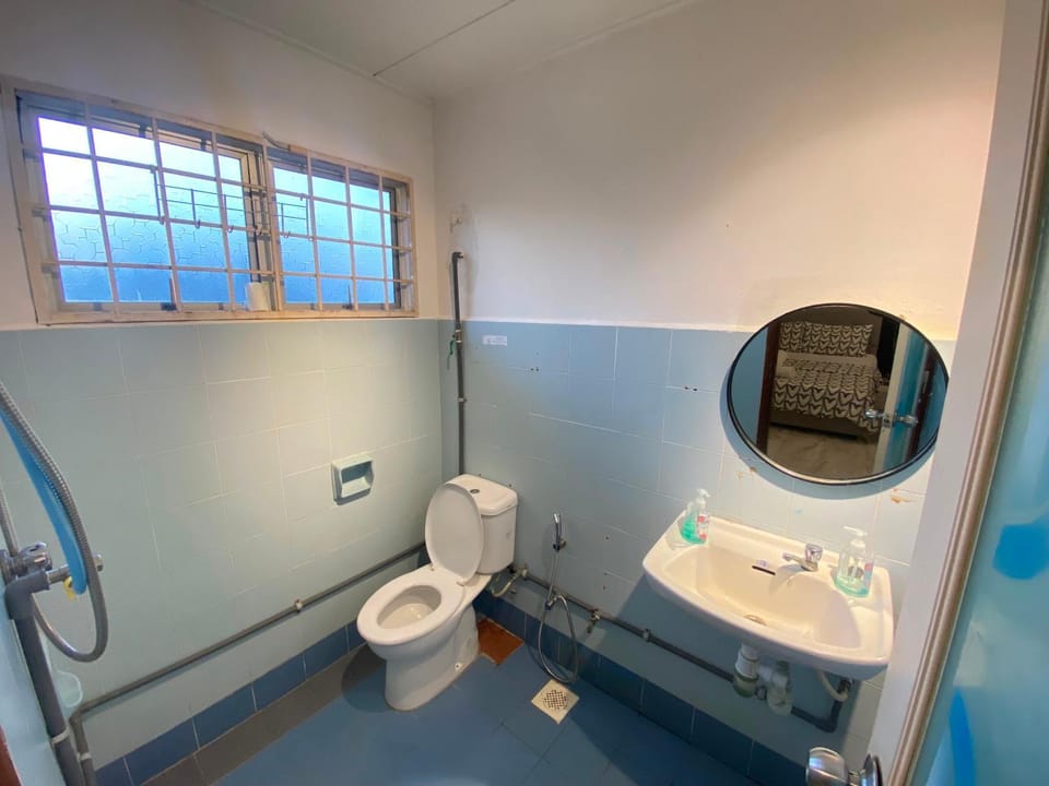 Toilet, Bathroom