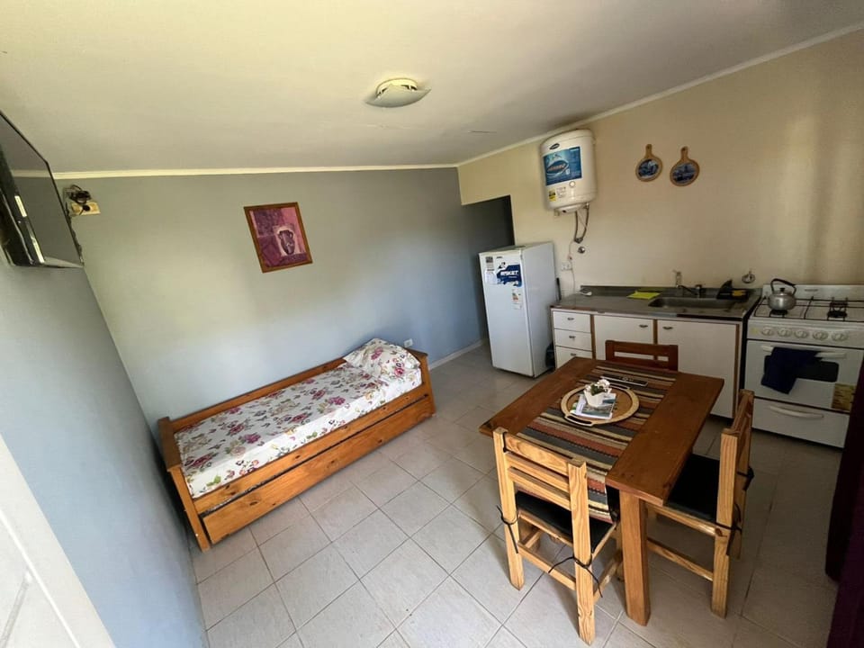 Kitchen or kitchenette, Seating area, Dining area