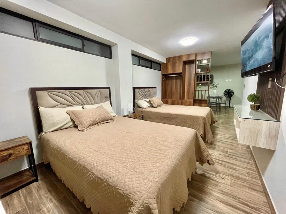 TV and multimedia, Photo of the whole room, Bedroom