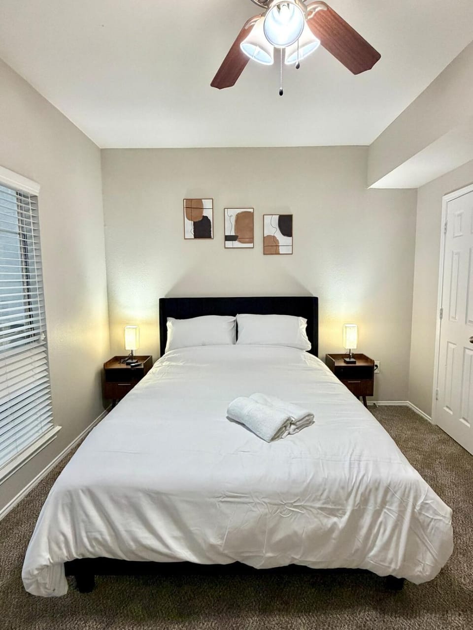 Elegant 1BR with Pool View in Prime Dallas Apartment in Carrollton