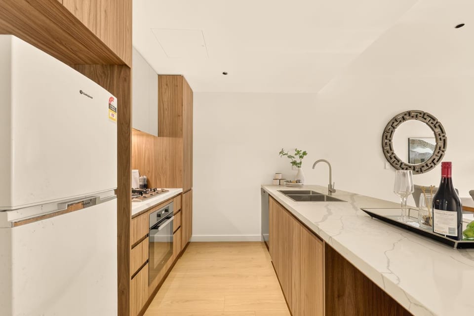 Bright 2-Level 3BR Home in Box Hill Apartment in Sydney