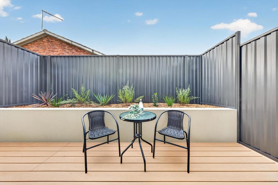 Bright 2-Level 3BR Home in Box Hill Apartment in Sydney