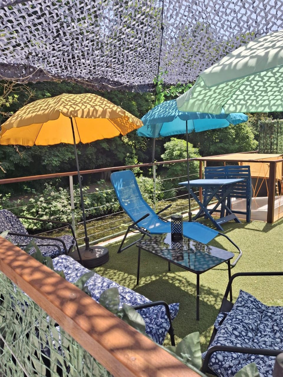 Patio, Spring, Day, Balcony/Terrace, River view, sunbed