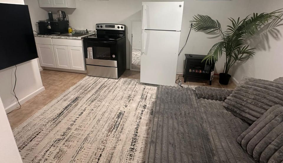 Serene and comfortable getaway in Elmont Vacation rental in Elmont