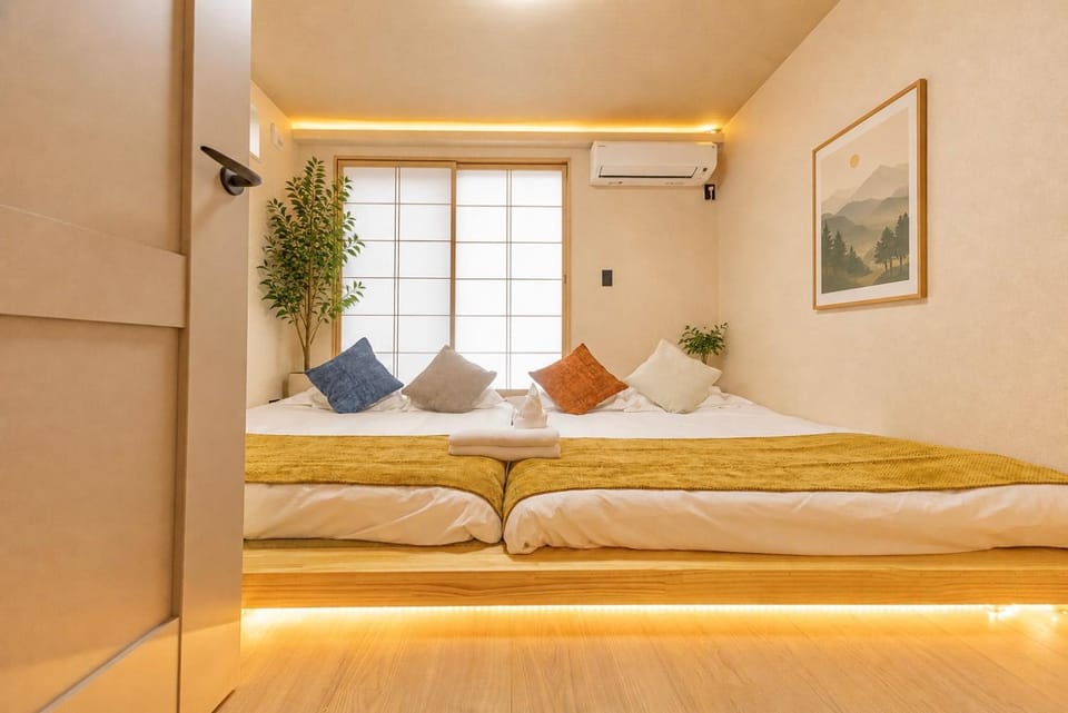Bed, Bedroom