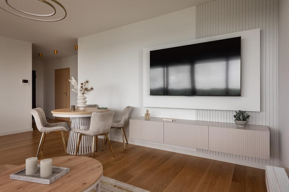 TV and multimedia, Living room, Photo of the whole room, Dining area