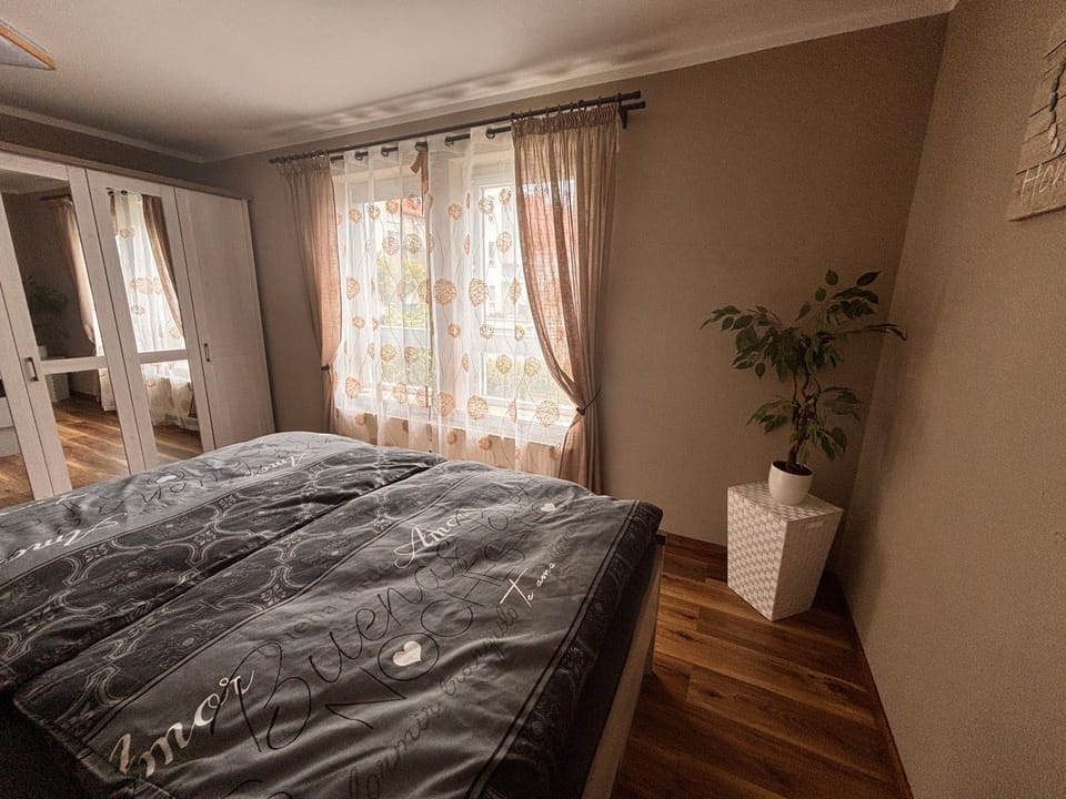 Living room, Bedroom