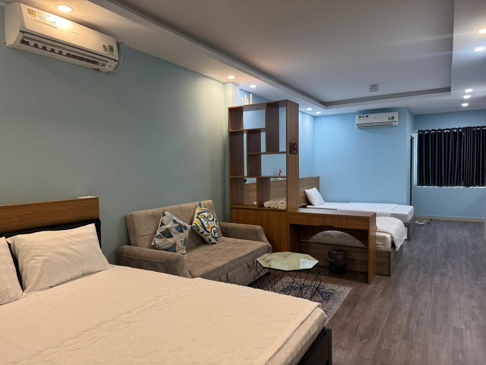 Bed, Photo of the whole room, Bedroom, air conditioner