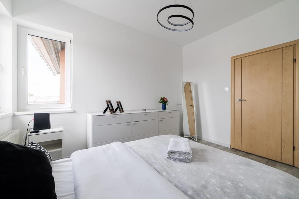 Bed, Photo of the whole room, Bedroom, towels, wardrobe