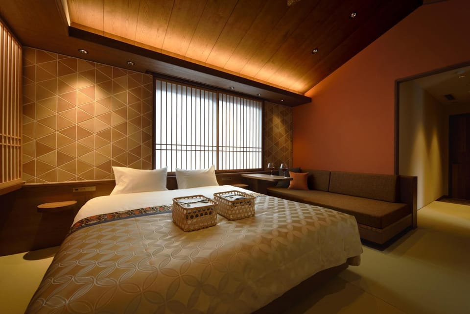 Hyakurakusou Higashichaya Ryokan in Kanazawa