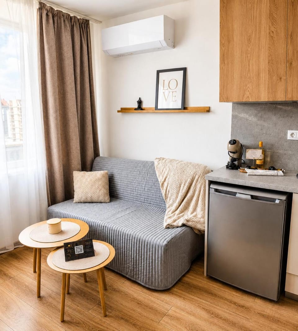Coffee/tea facilities, Kitchen or kitchenette, Seating area, kitchen, kitchen