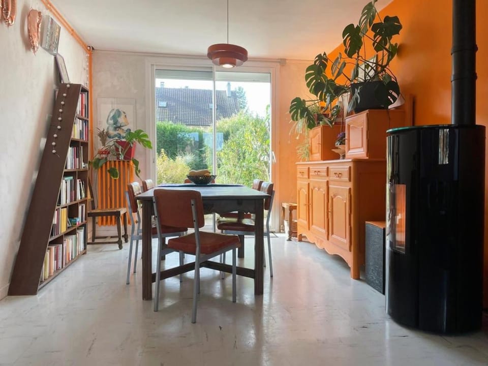 Guest house close to Chartres Mambo#2 Vacation rental in Centre-Val de Loire