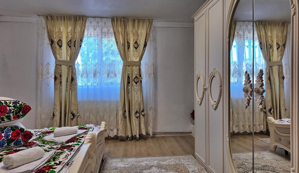Decorative detail, Bedroom