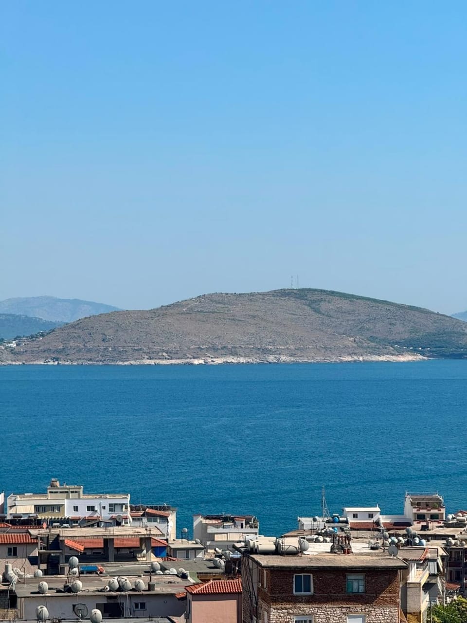 Day, Natural landscape, View (from property/room), View (from property/room), City view, City view, Mountain view, Sea view, Sea view