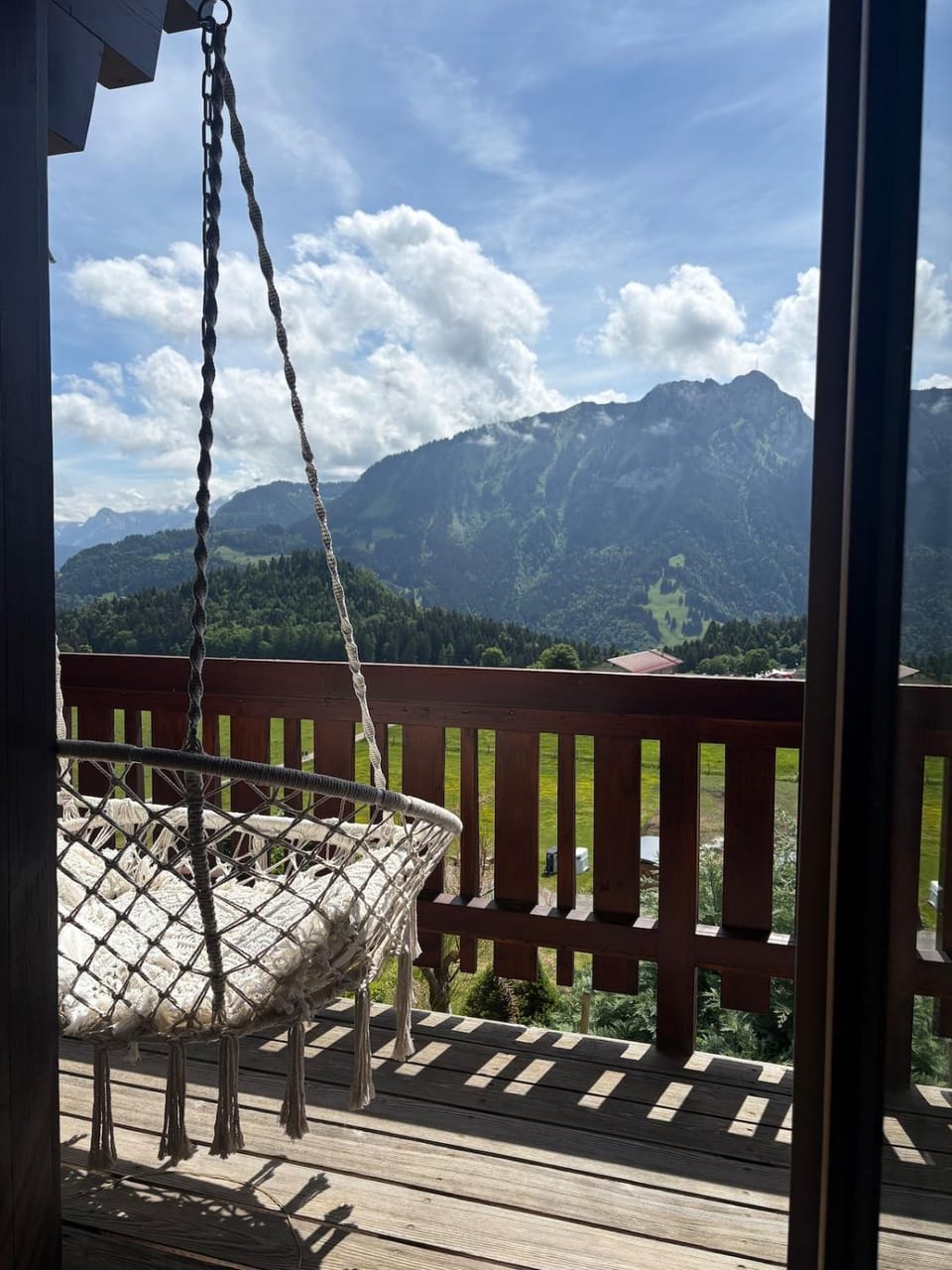 Balcony/Terrace, Mountain view