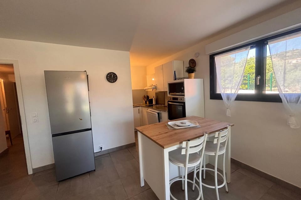 Apartment with garden in Saint-Raphaël Apartment in Saint-Raphael