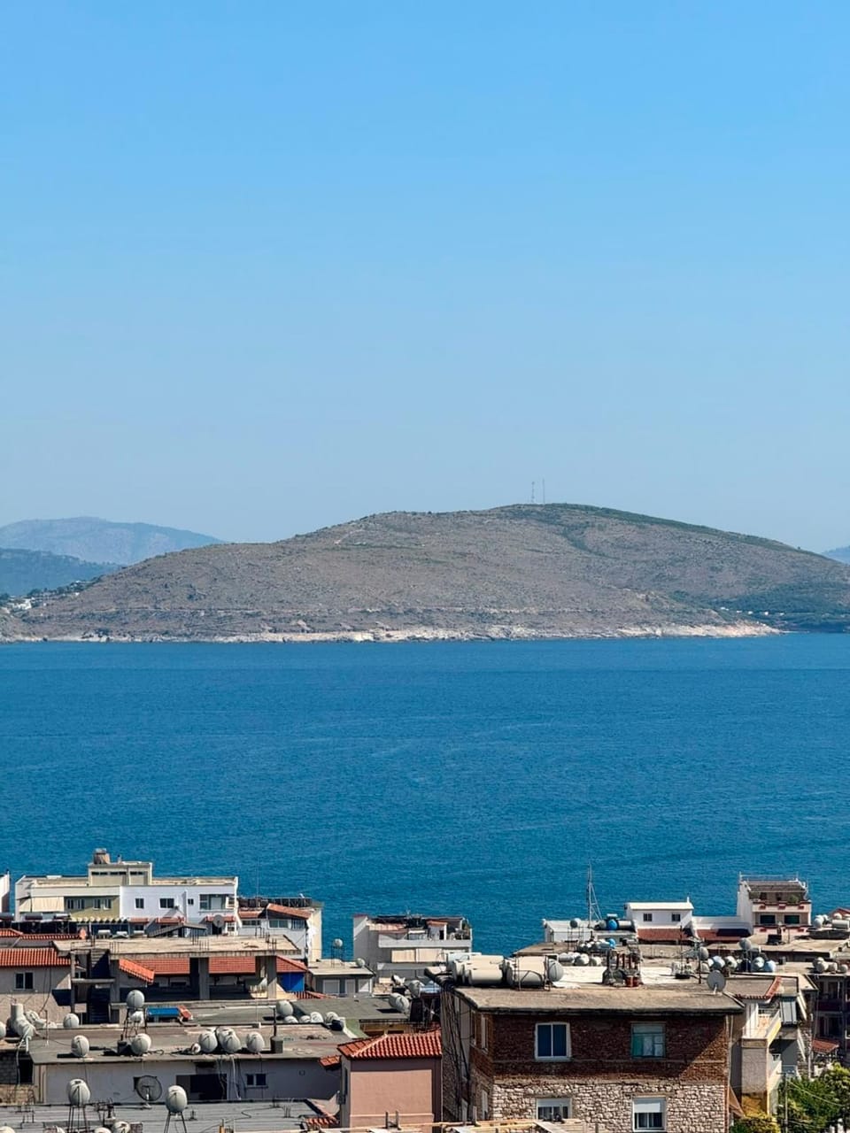 Day, Natural landscape, City view, Mountain view, Sea view