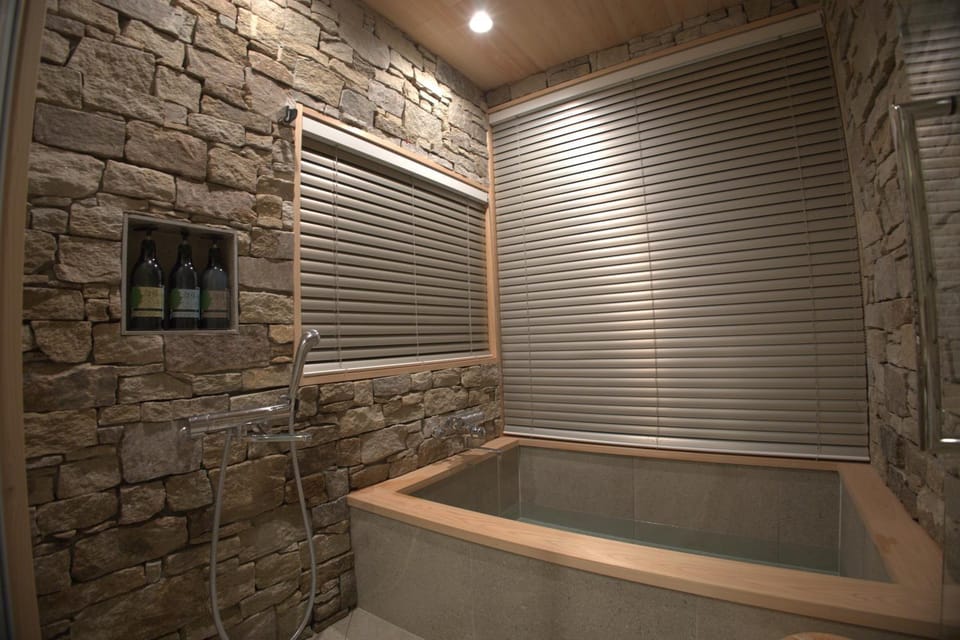 Bathroom, Bath