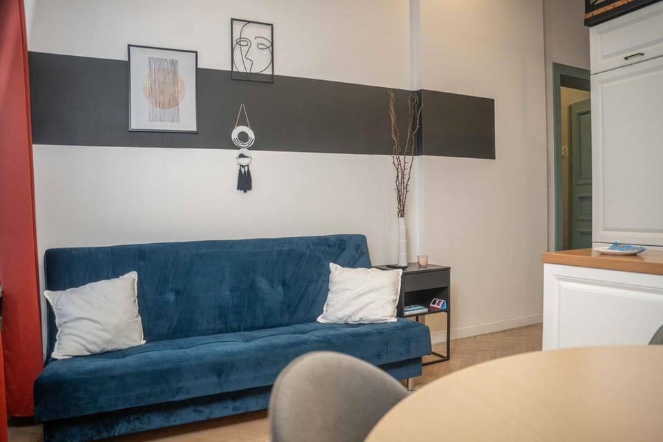 Cozy Entresol Apartment with Parking Targowa Apartment in Masovian Voivodeship