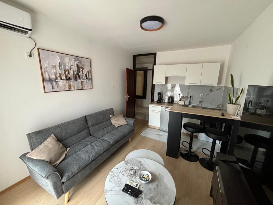 Bar holiday apartment Kastro Apartment in Montenegro