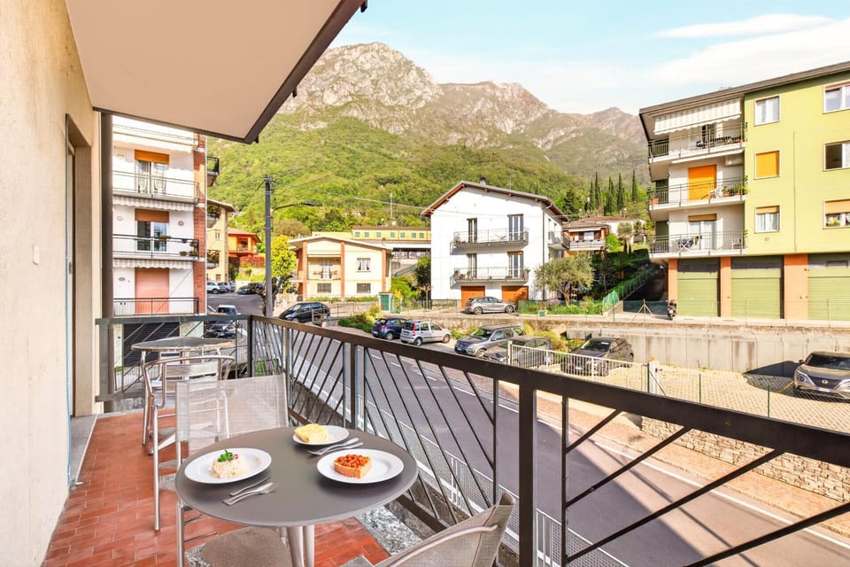 Lake Lecco retreat with Terrace & Free Parking Apartment in Lierna