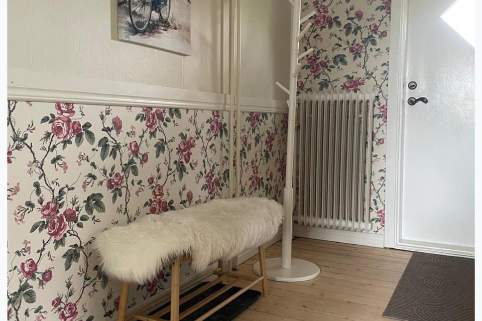 Seating area, internet