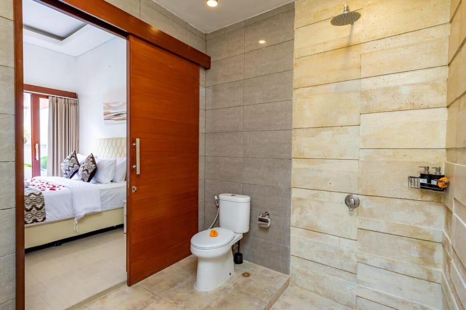 Petite 2bd Zen Villa in Canggu with Pool & Gazebo Villa in North Kuta